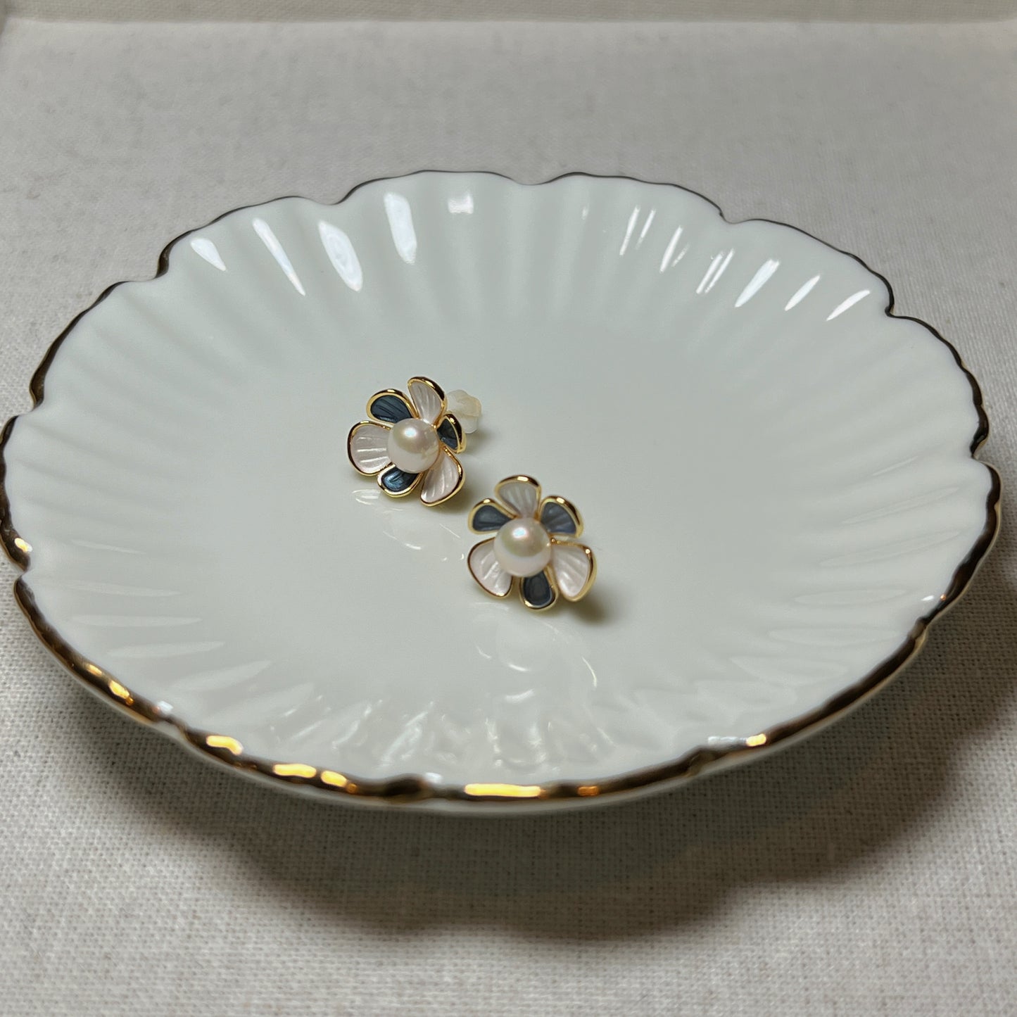 Collection Ephemeral - Pearl earrings