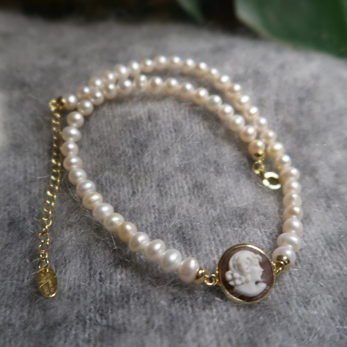 Chocker Necklace La Femme
