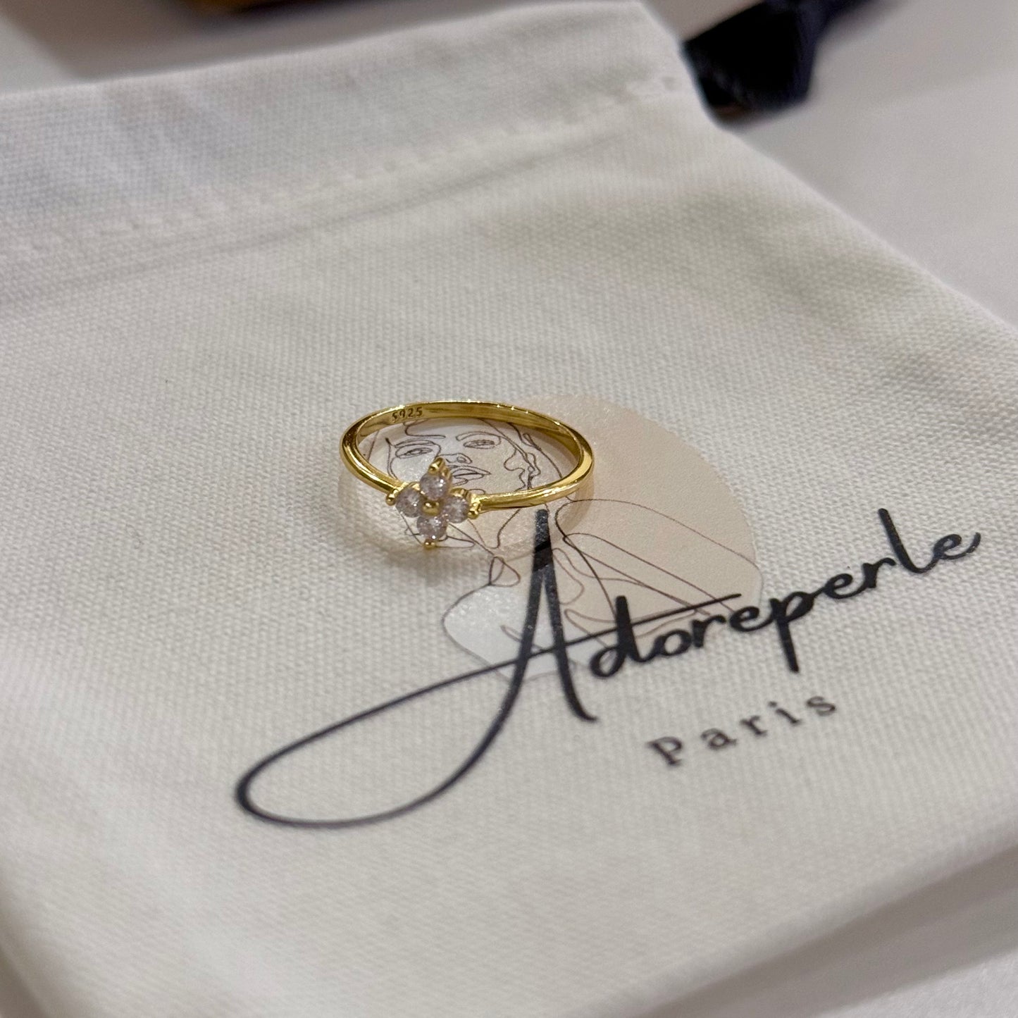 The Marais Collection — Minimalist rings (Gold)