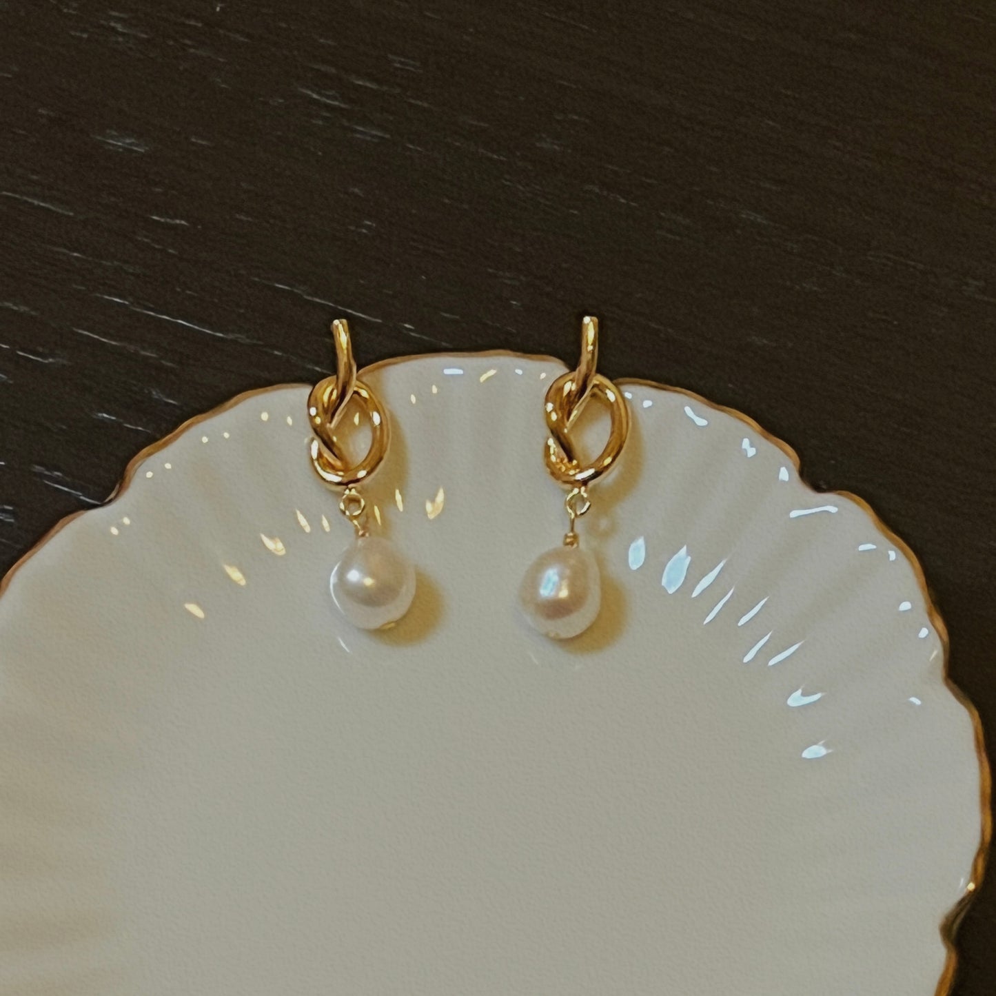 Collection Ephemeral - Pearl earrings