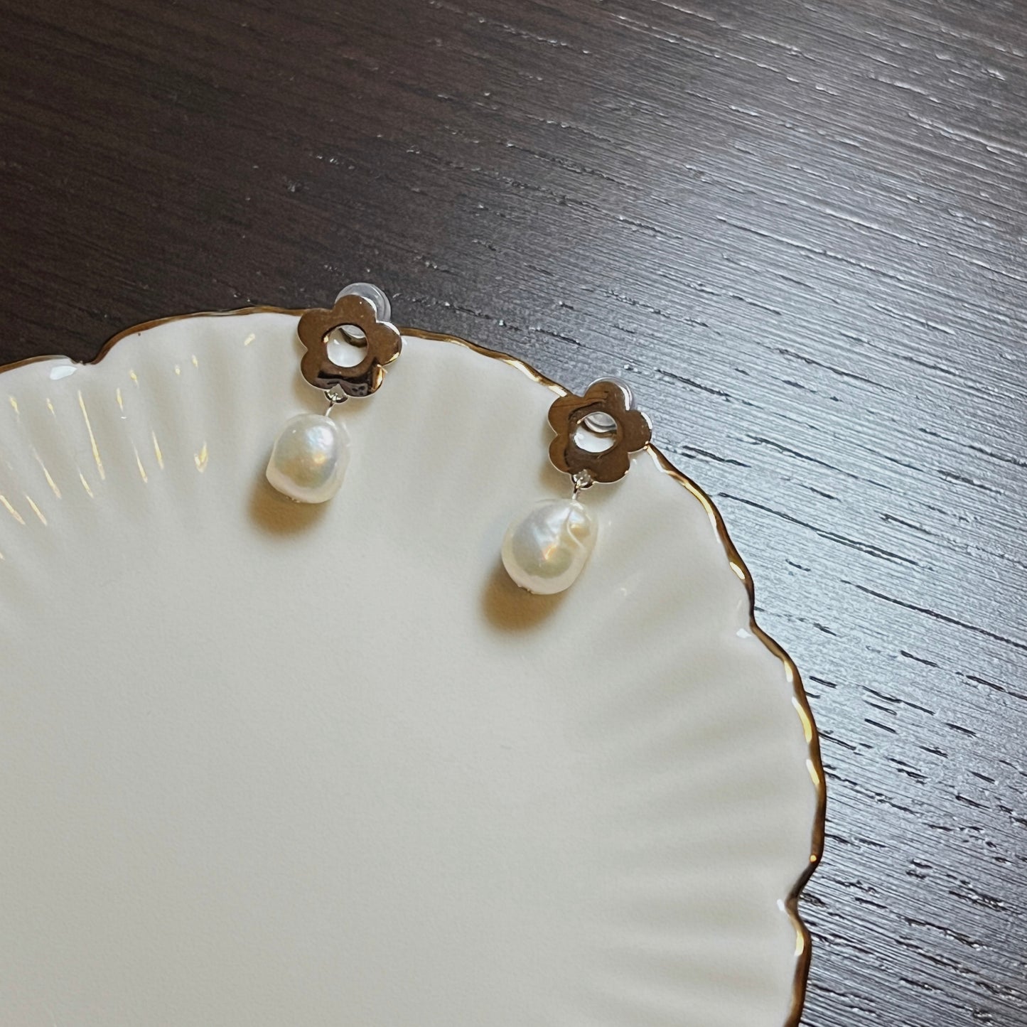 Collection Ephemeral - Pearl earrings