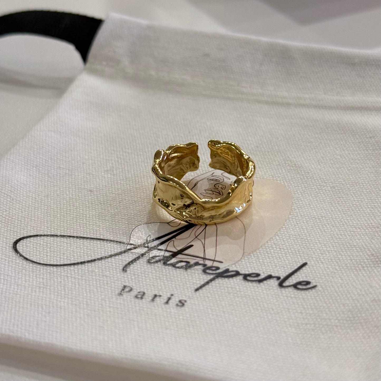 The Marais Collection — Minimalist rings (Gold)