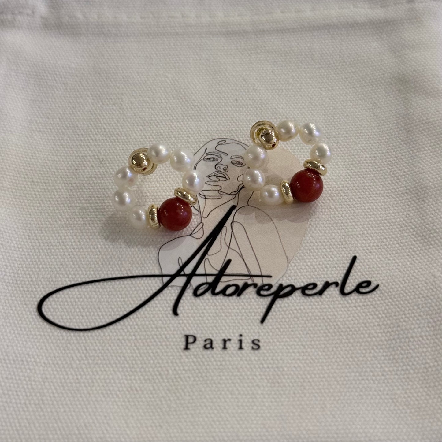 The Marais Collection — Pearl earrings