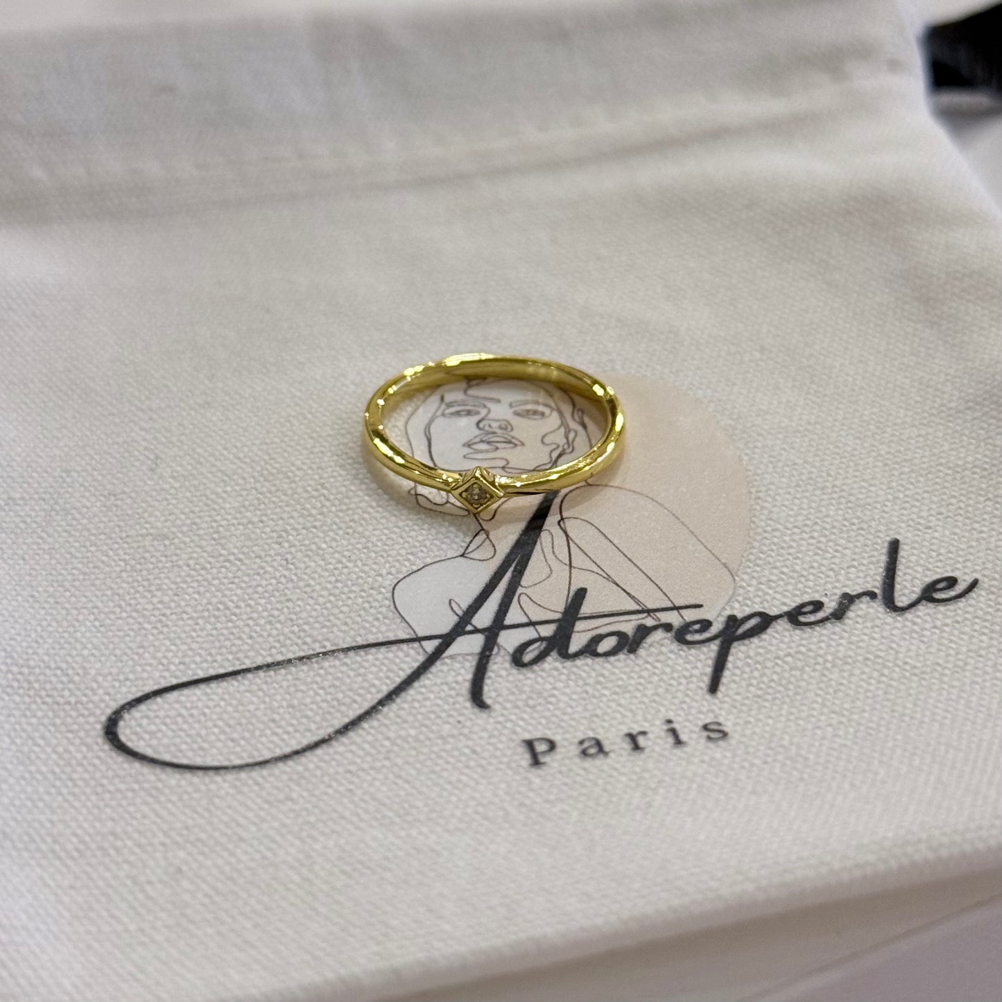The Marais Collection — Minimalist rings (Gold)