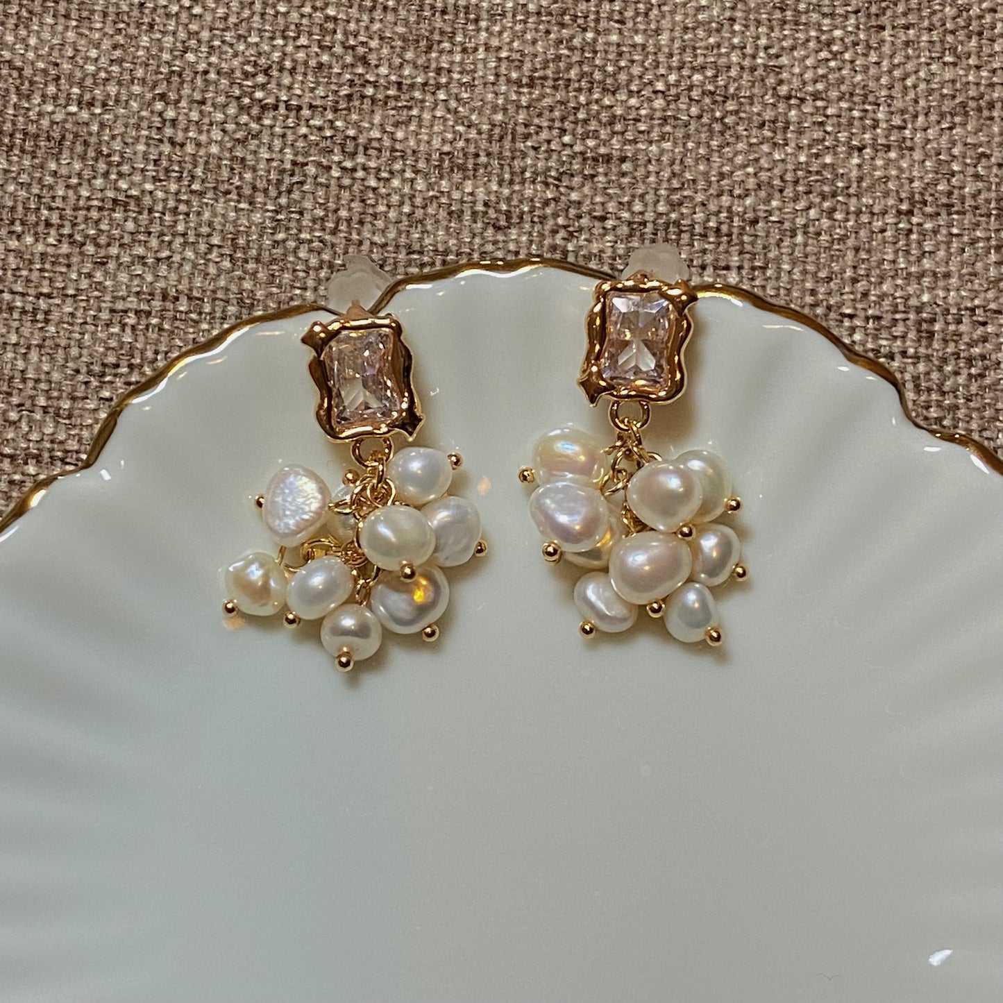 Collection Ephemeral - Pearl earrings