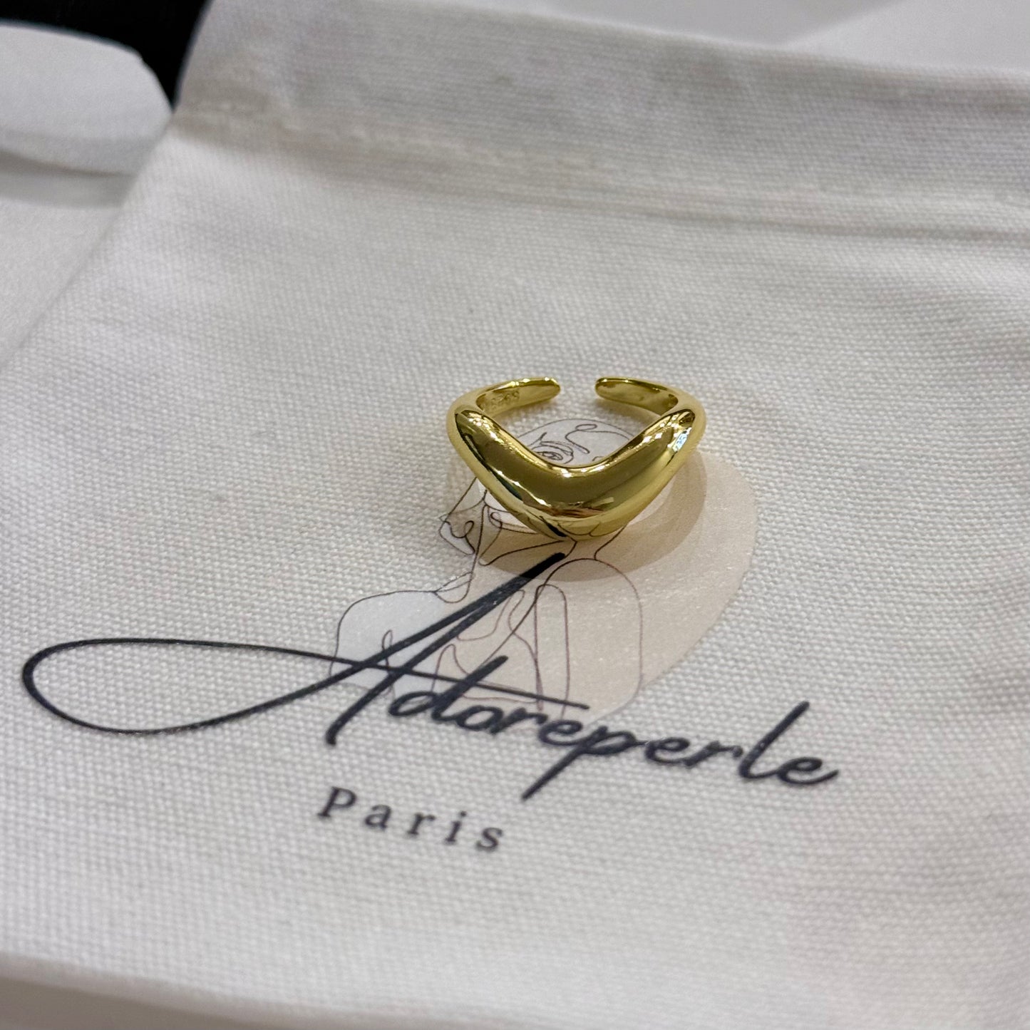 The Marais Collection — Minimalist rings (Gold)