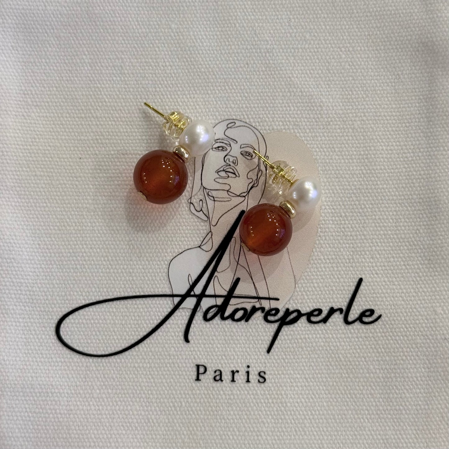 The Marais Collection — Pearl earrings
