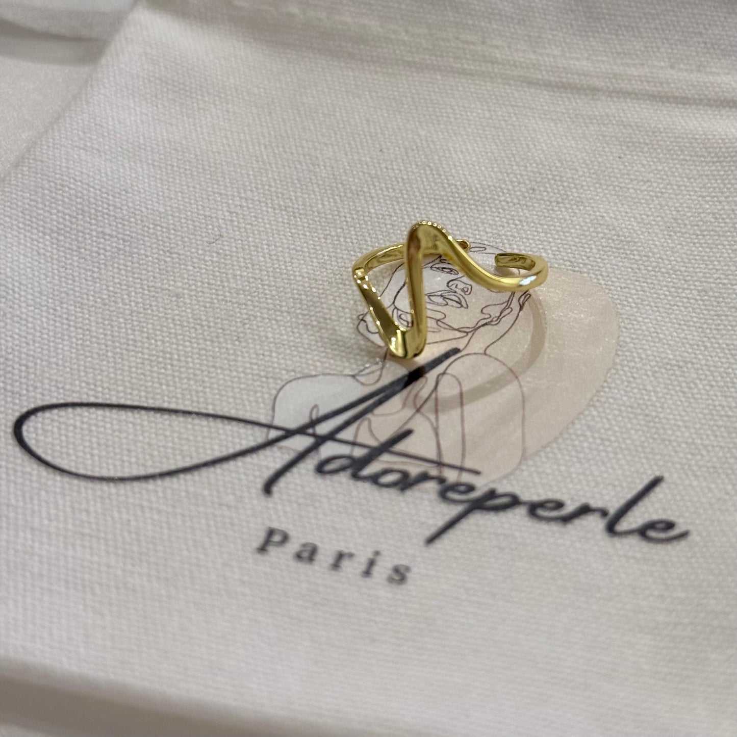 The Marais Collection — Minimalist rings (Gold)