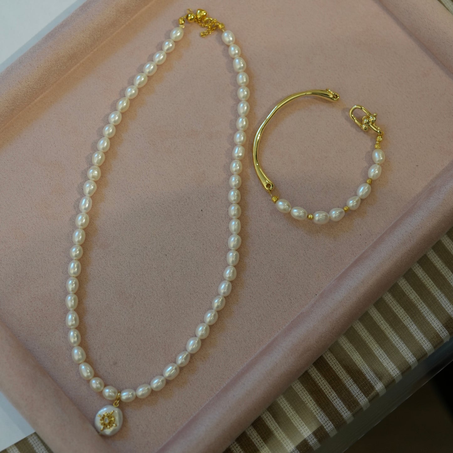 Collection Whispers of Inspiration